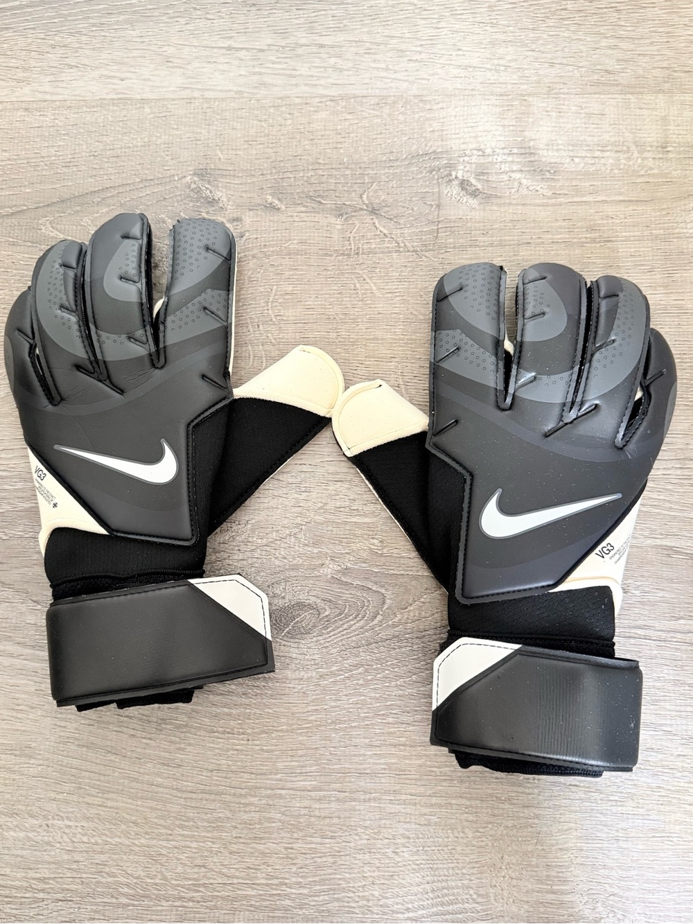Nike VG3 Promo Goalkeeper Glove Fj5568-010 Size 9.5